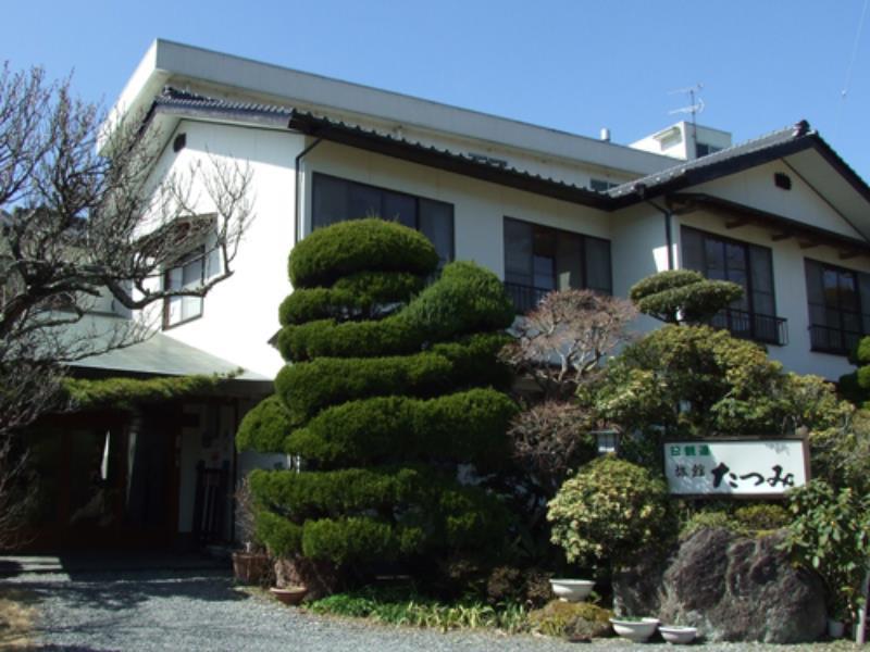 Yufuin Ryokan Tatsumi Hotel Exterior foto