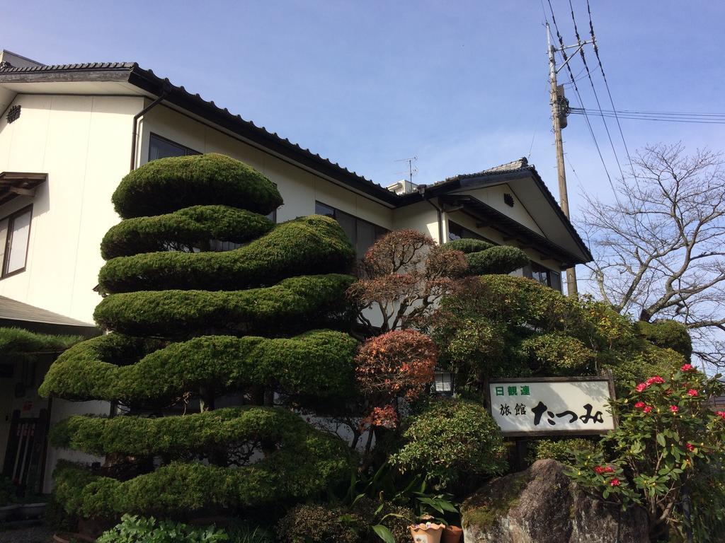 Yufuin Ryokan Tatsumi Hotel Exterior foto